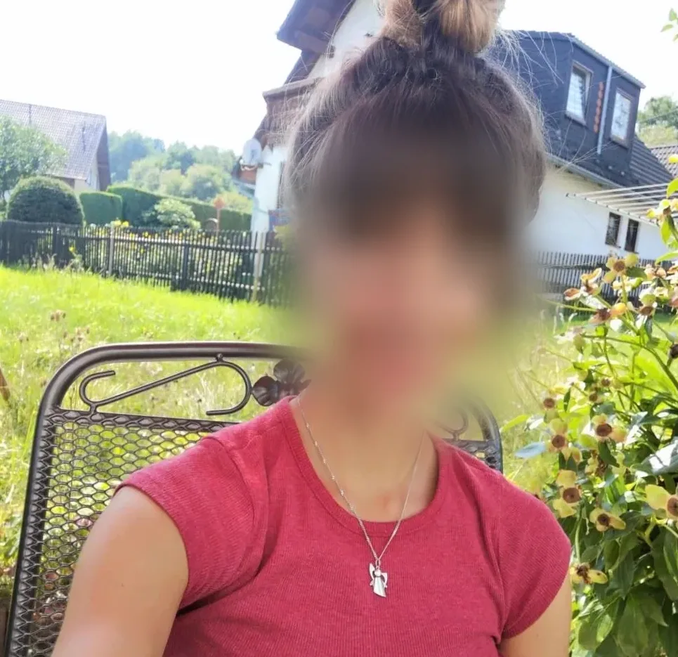 Carina, 24