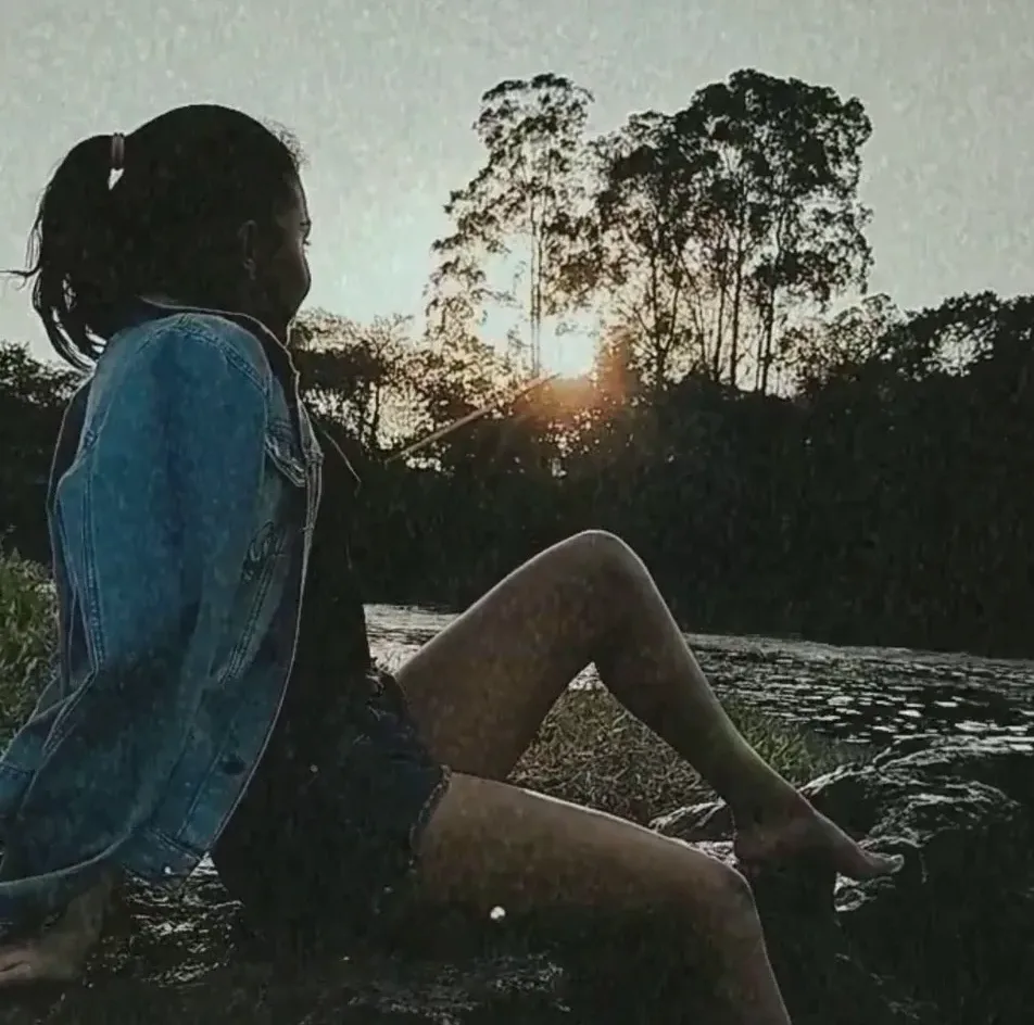 Ela, 26
