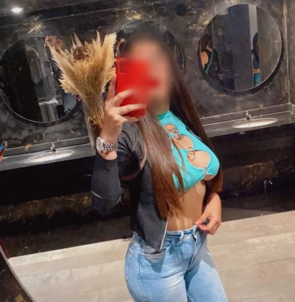 Isabell, 35