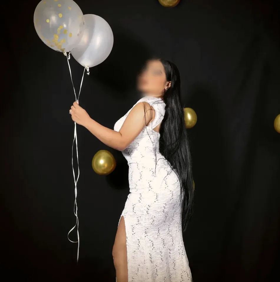 Lea, 28