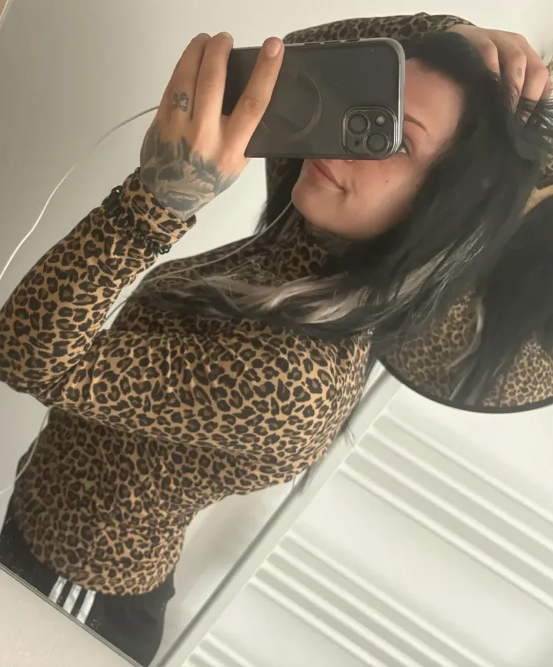 Mira, 20