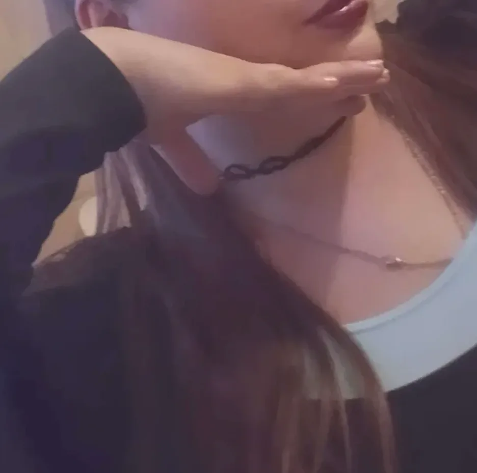 Rebecca, 28